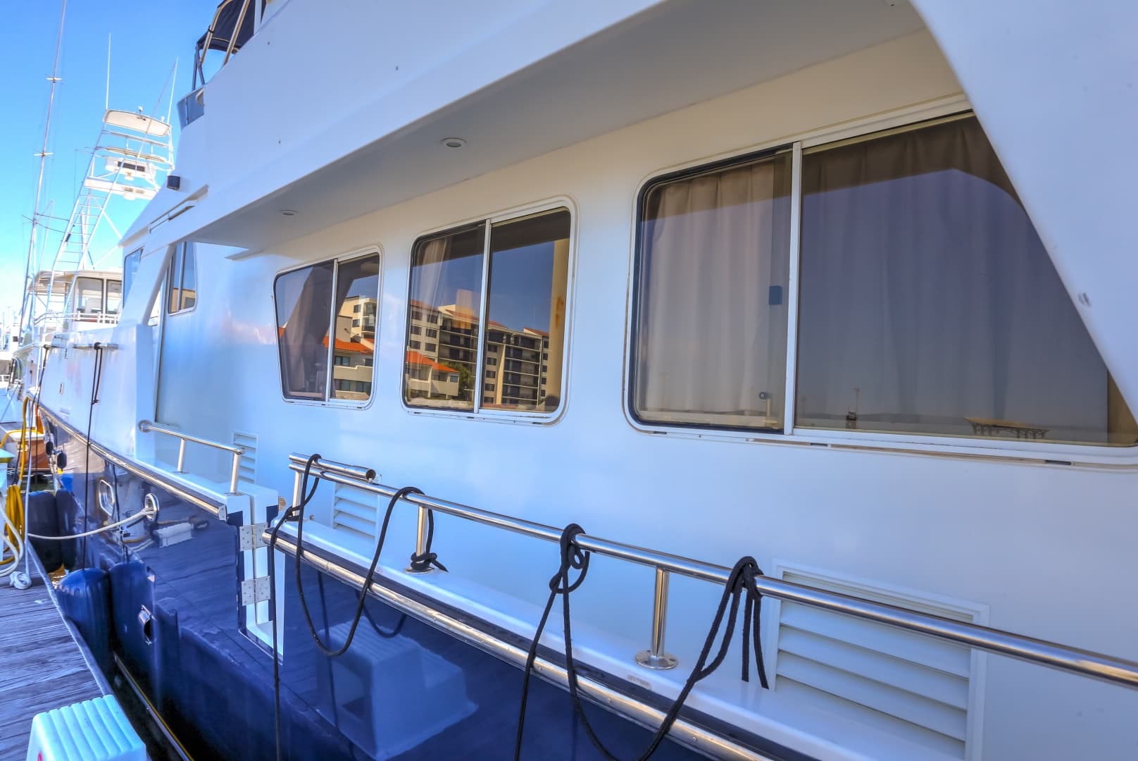 2003 Jefferson 57 Pilothouse