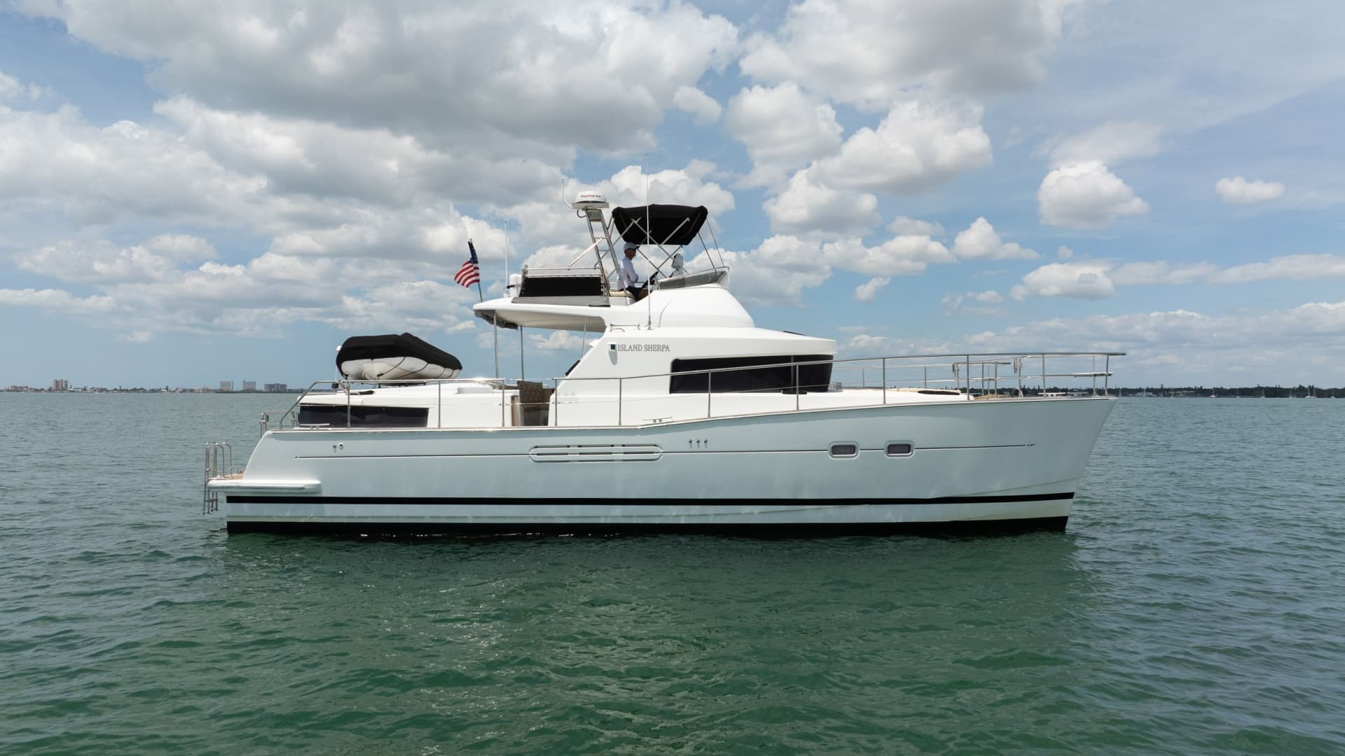 2005 Lagoon Power 43