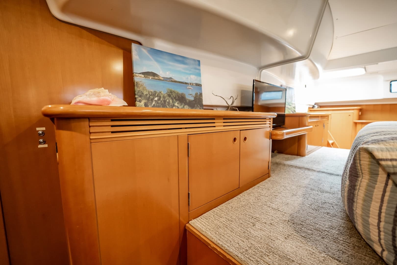 2005 Lagoon Power 43