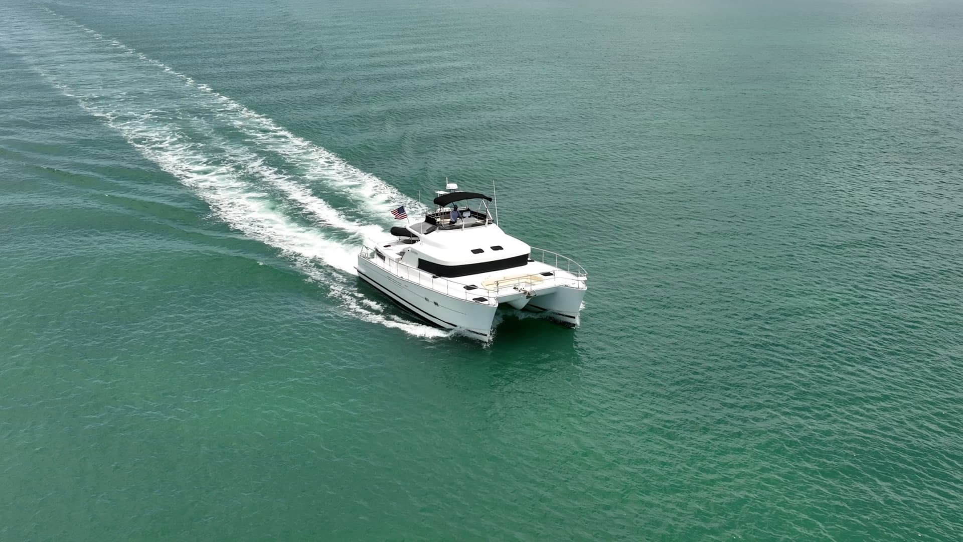 2005 Lagoon Power 43