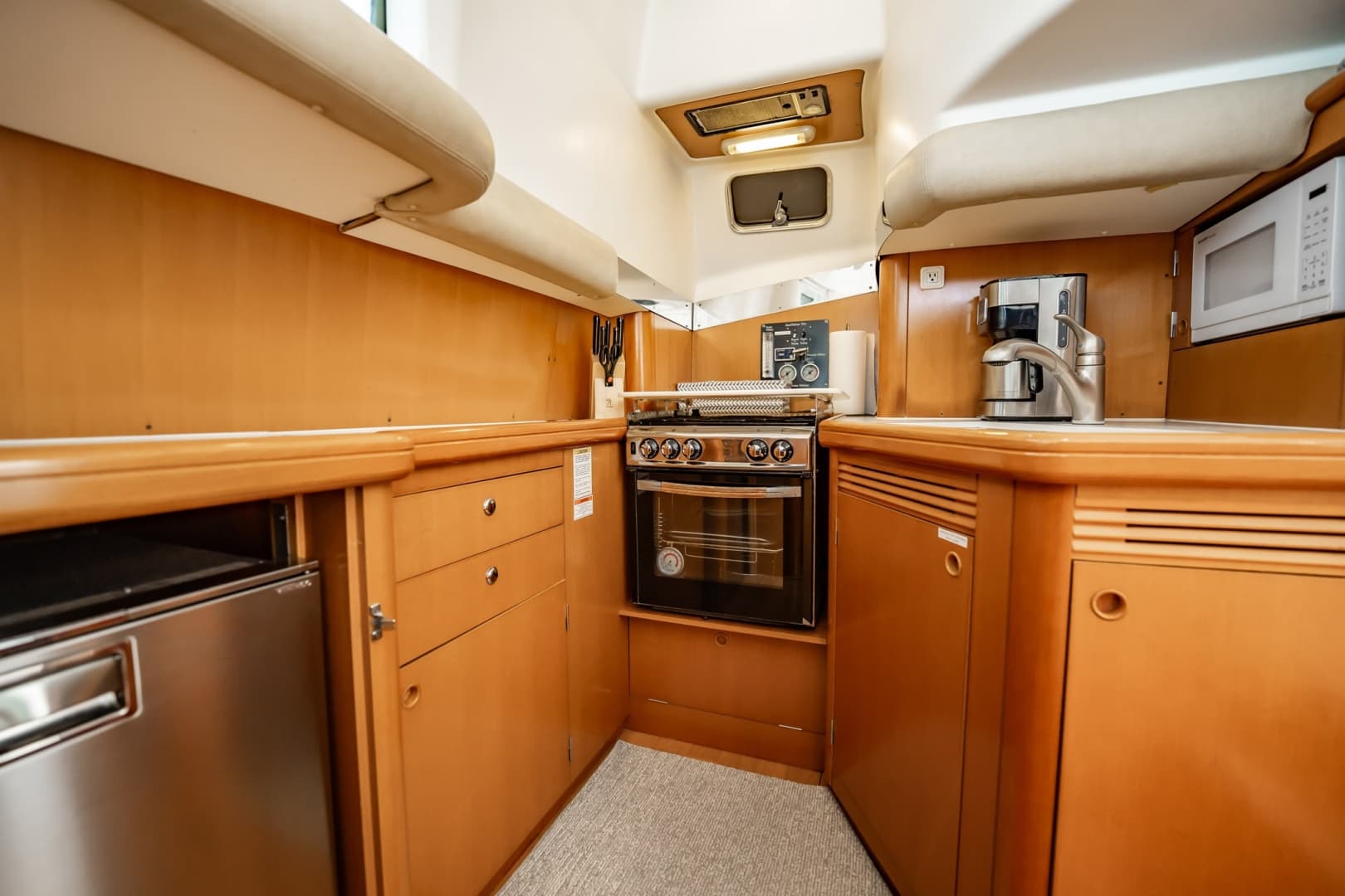 2005 Lagoon Power 43