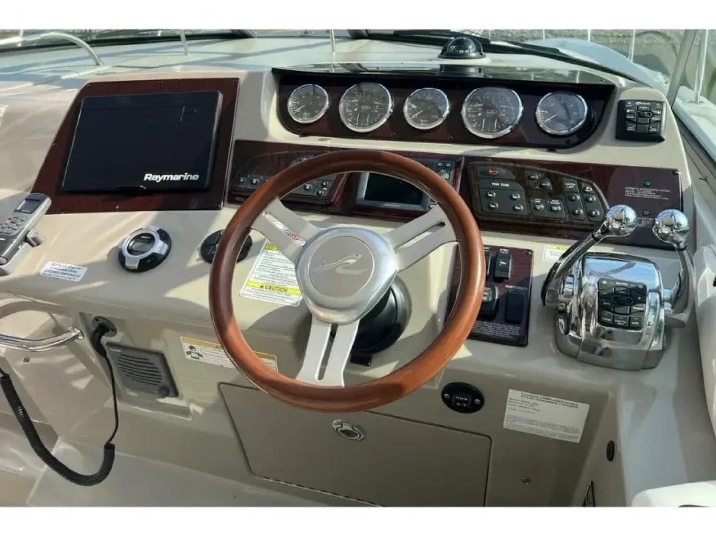 2012 Sea Ray 370 SUNDANCER