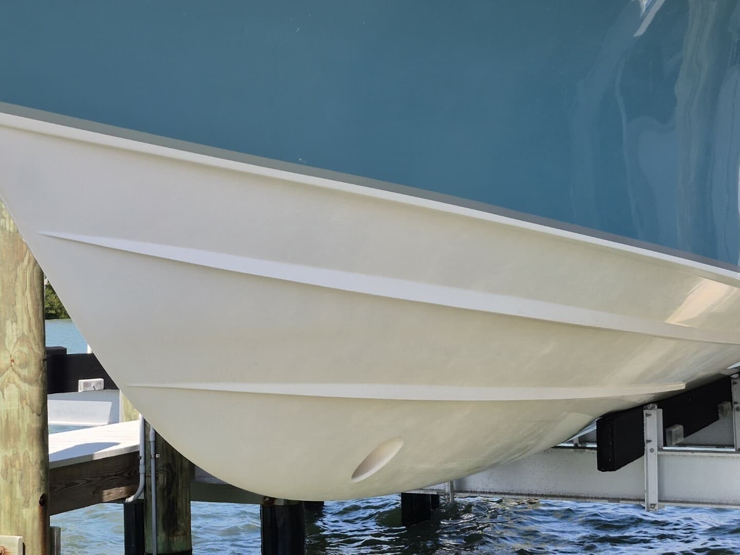 2018 Grady-White 330 Express