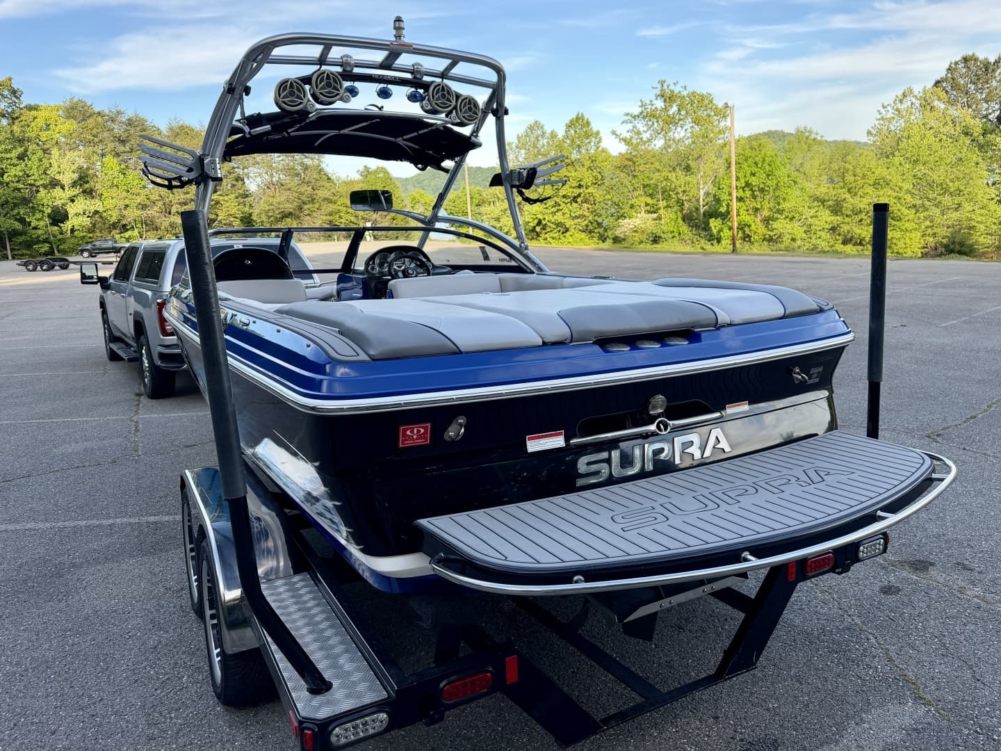 2008 Supra Launch 22SSV World's Edition