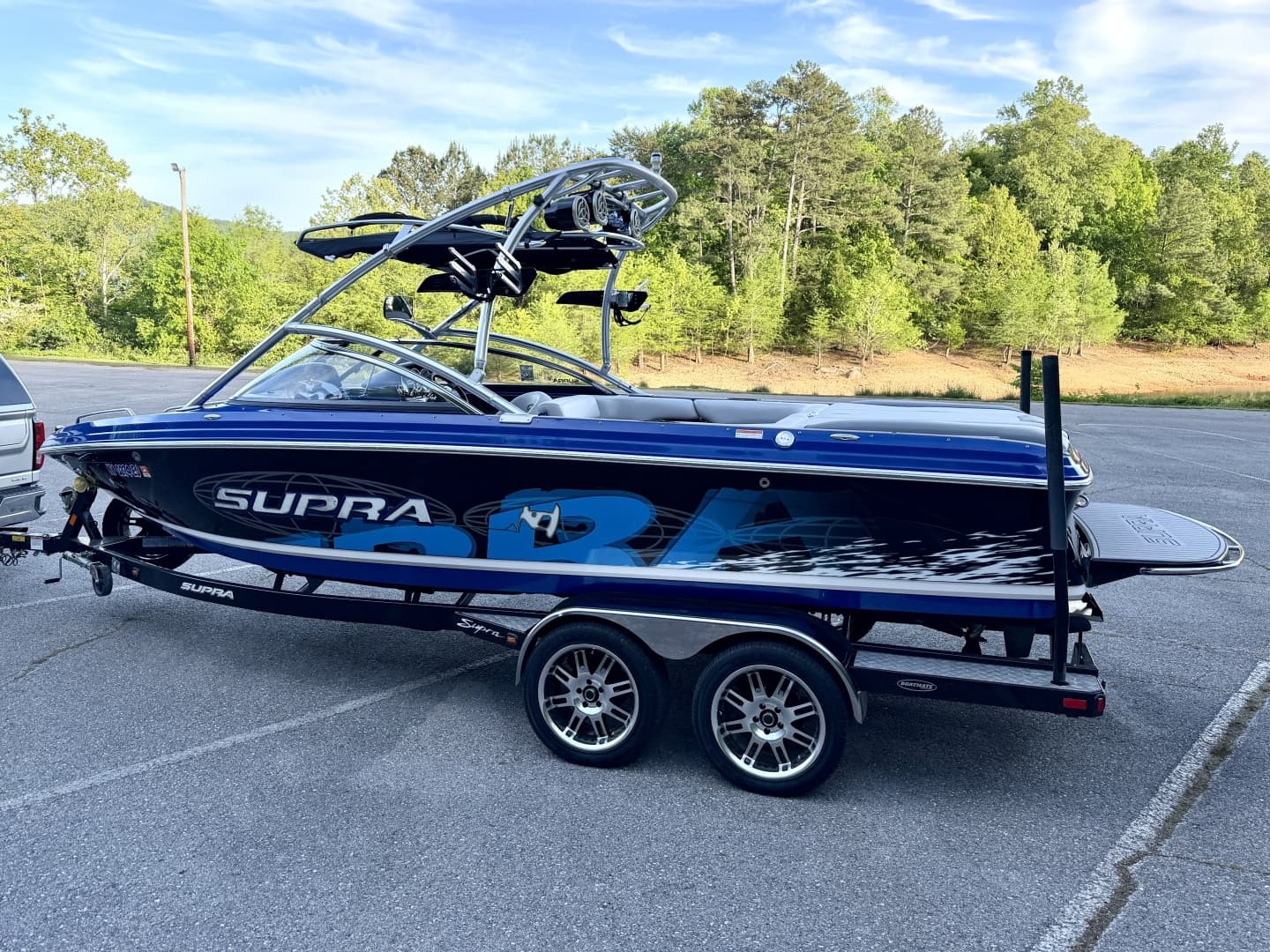 2008 Supra Launch 22SSV World's Edition