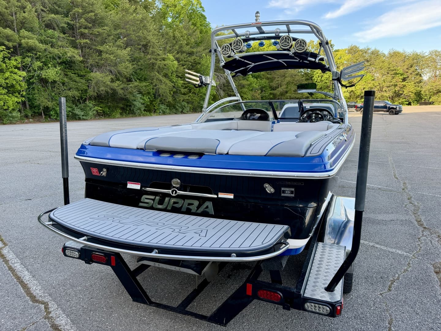 2008 Supra Launch 22SSV World's Edition