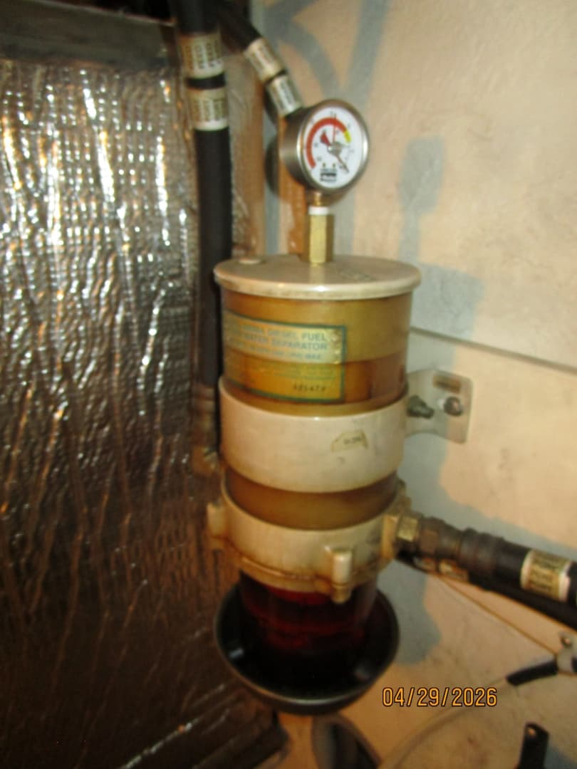 44' Cruisers port Racor fuel filter