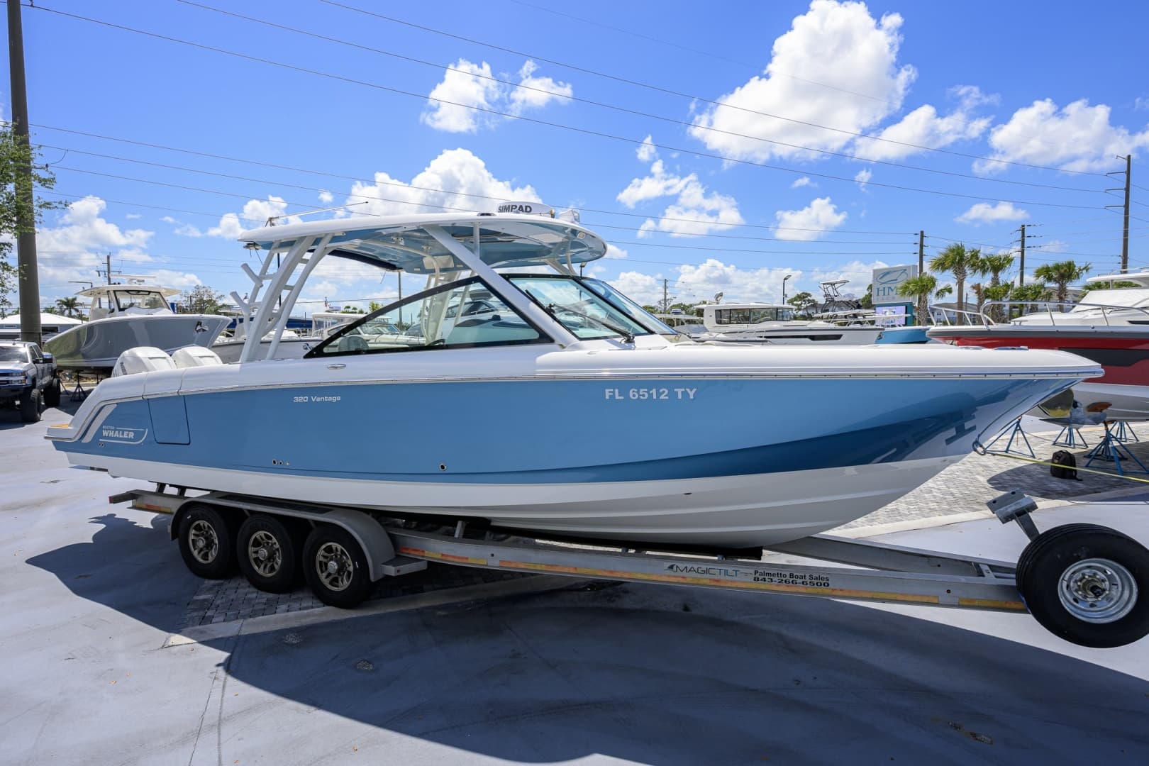 2023 Boston Whaler Vantage