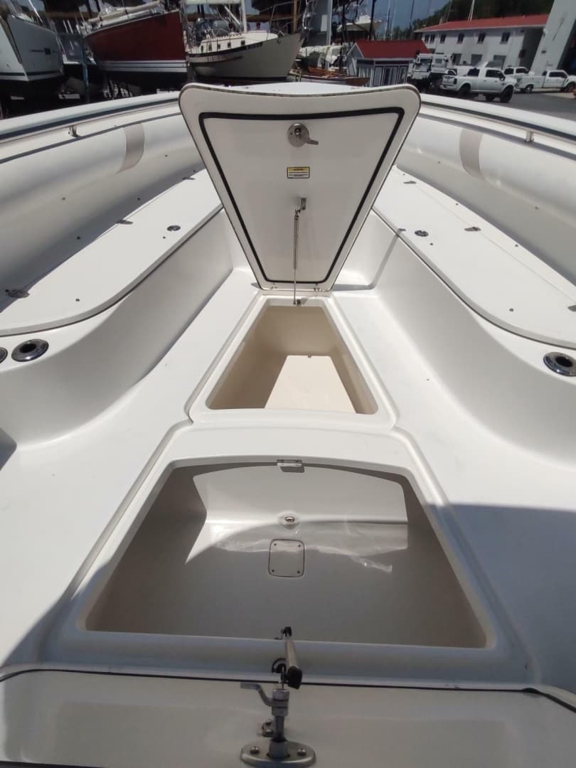 2006 Boston Whaler 320 Outrage