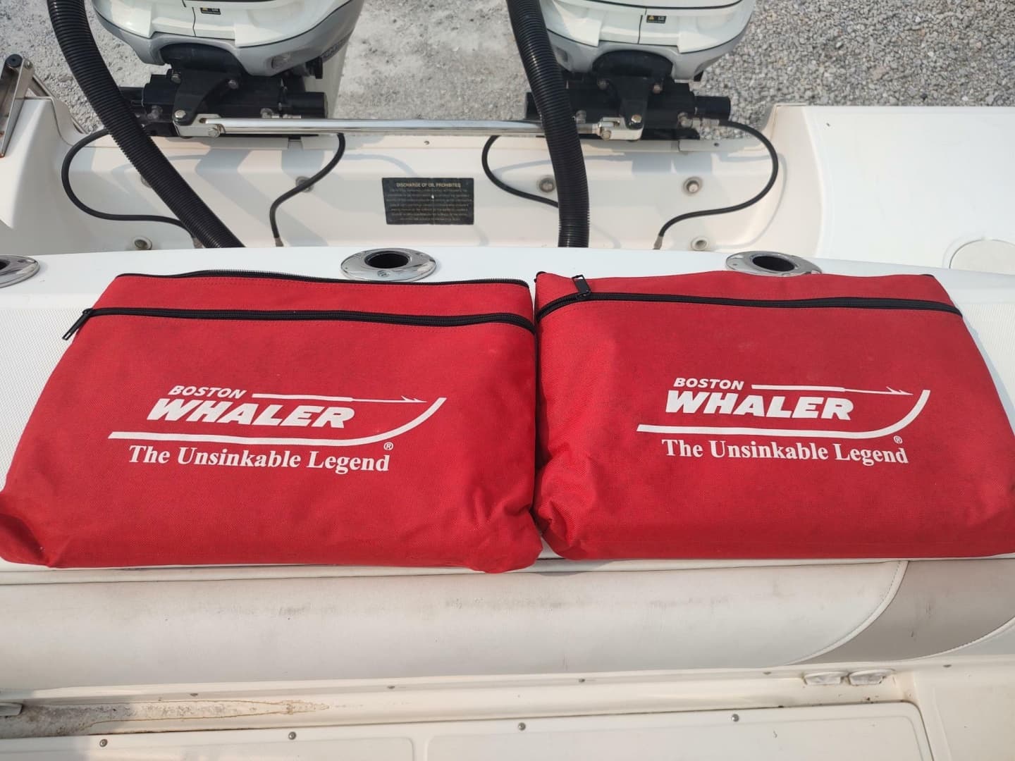 2006 Boston Whaler 320 Outrage