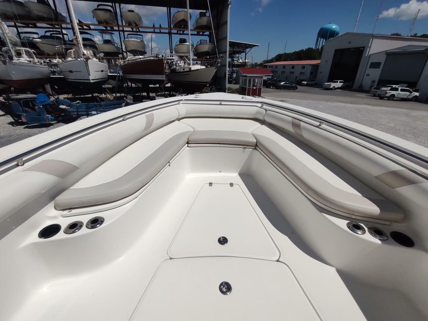 2006 Boston Whaler 320 Outrage