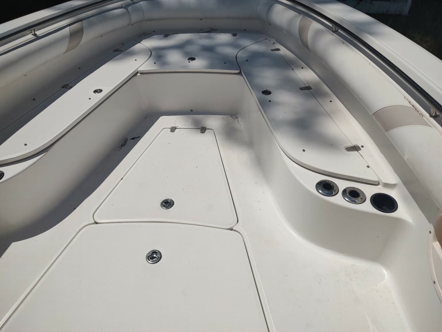 2006 Boston Whaler 320 Outrage