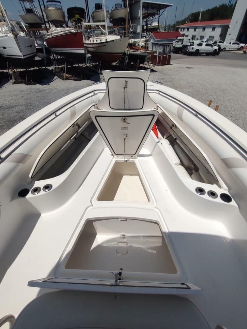 2006 Boston Whaler 320 Outrage