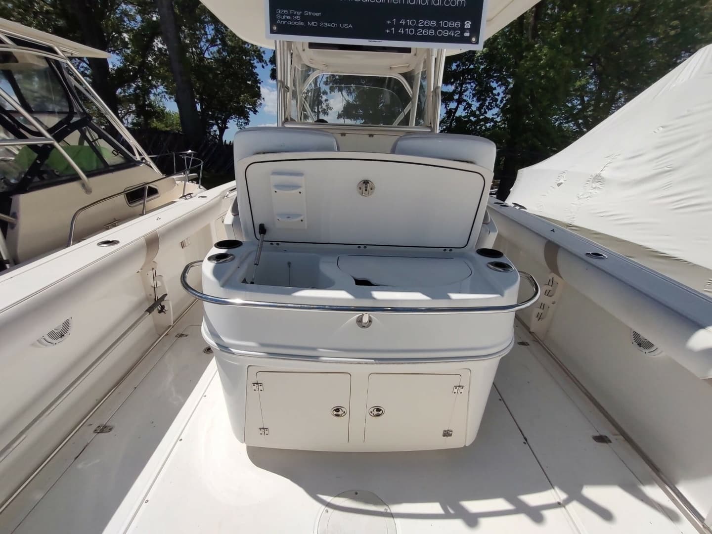 2006 Boston Whaler 320 Outrage