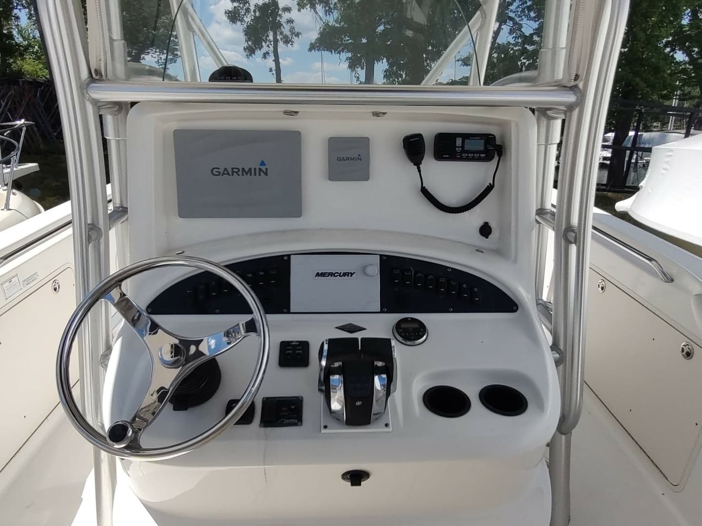 2006 Boston Whaler 320 Outrage