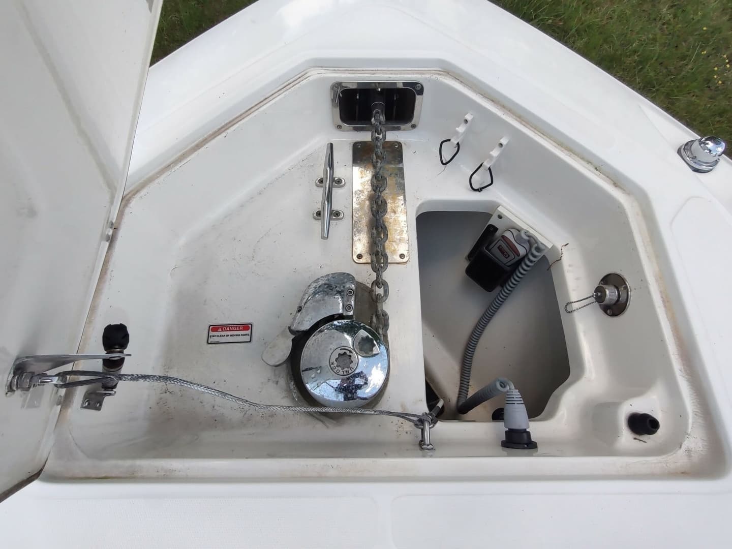 2006 Boston Whaler 320 Outrage