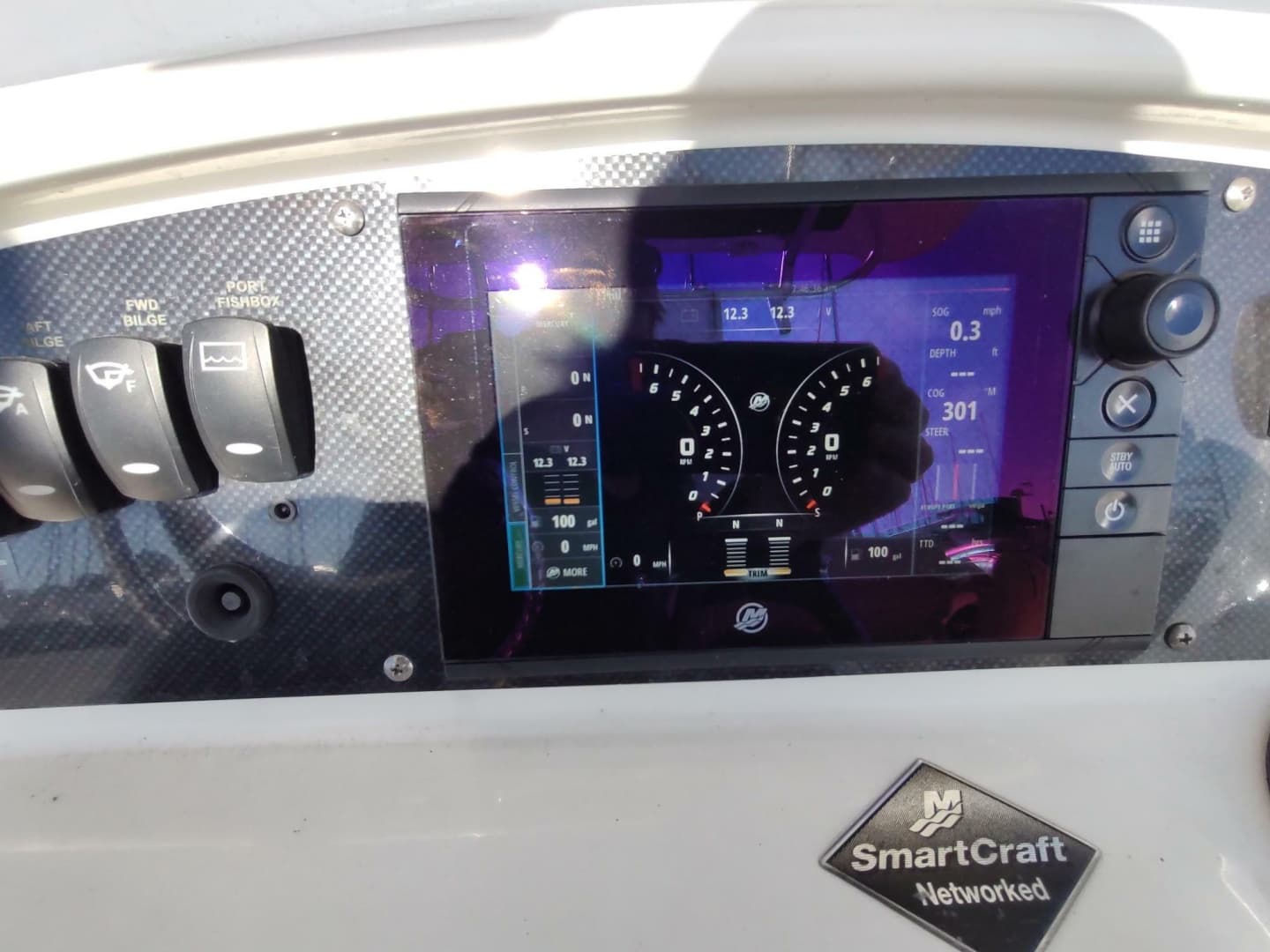 2006 Boston Whaler 320 Outrage