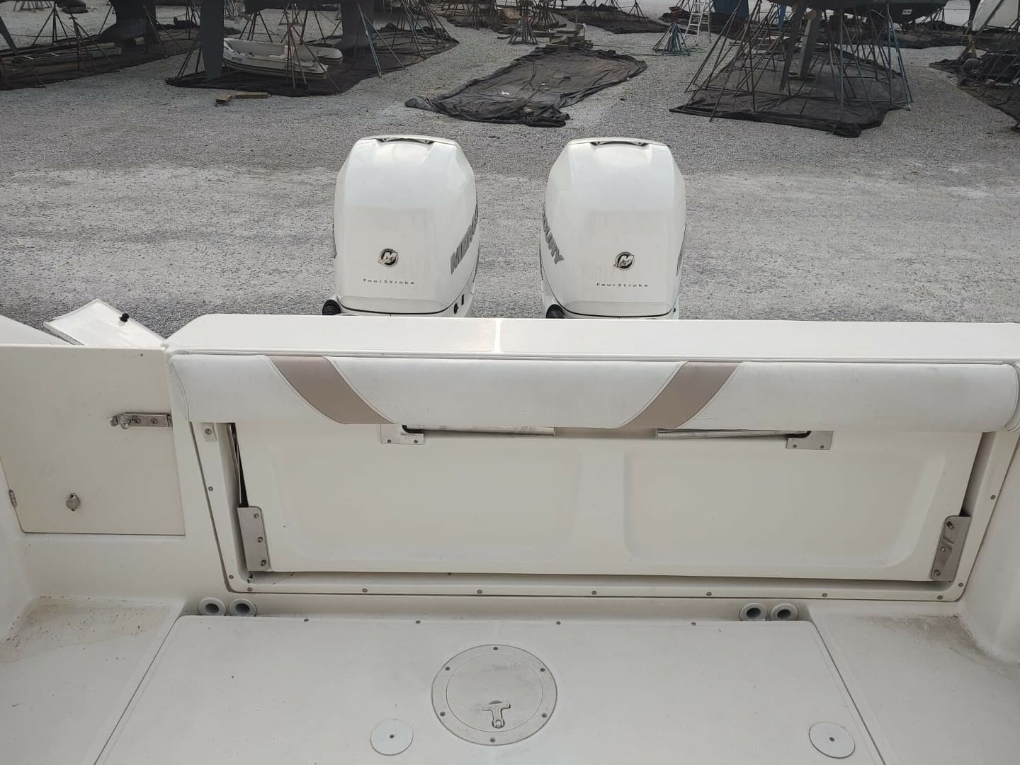 2006 Boston Whaler 320 Outrage