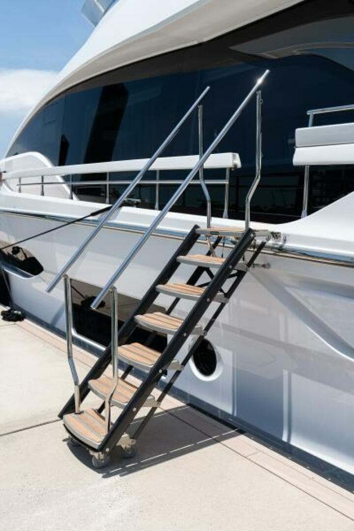 2022 Azimut 78