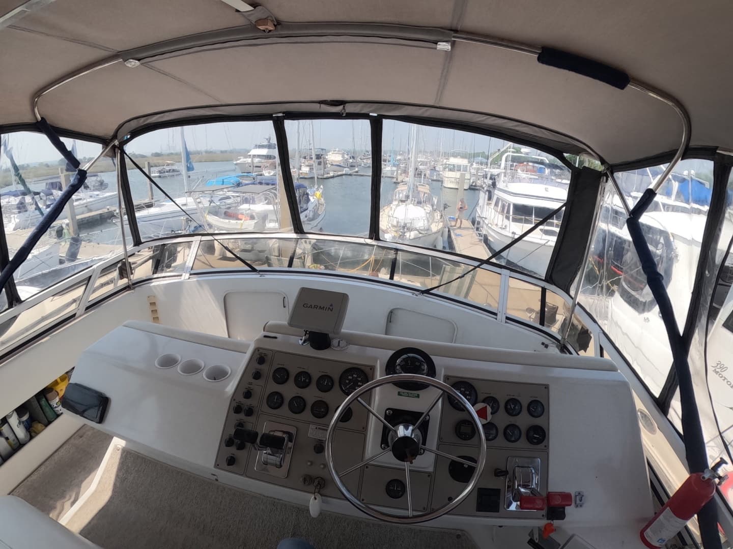 2000 Carver 406 Motor Yacht