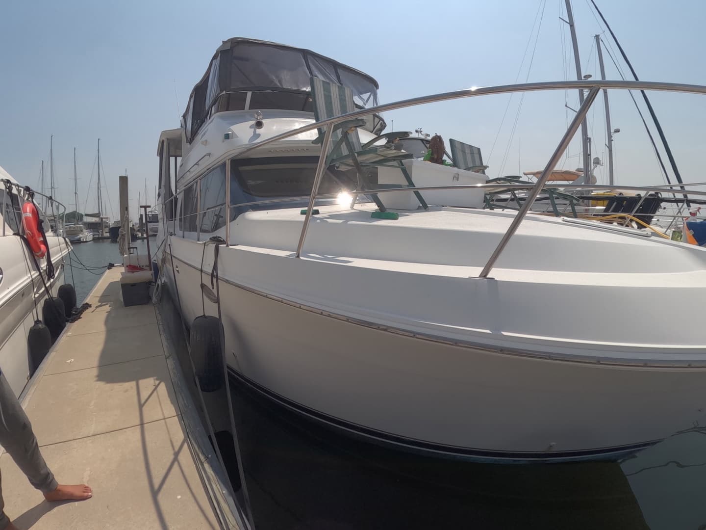 2000 Carver 406 Motor Yacht