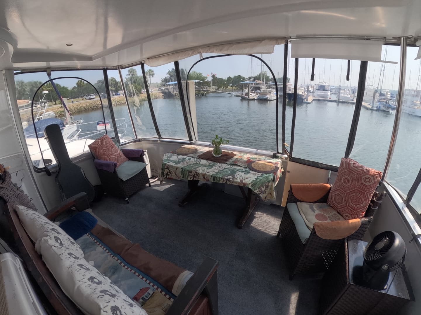 2000 Carver 406 Motor Yacht