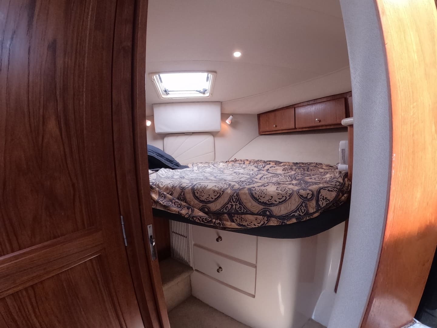 2000 Carver 406 Motor Yacht