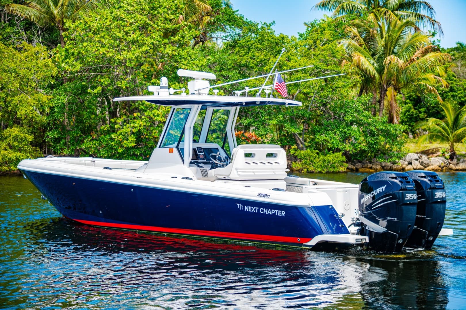 2018 Intrepid 327