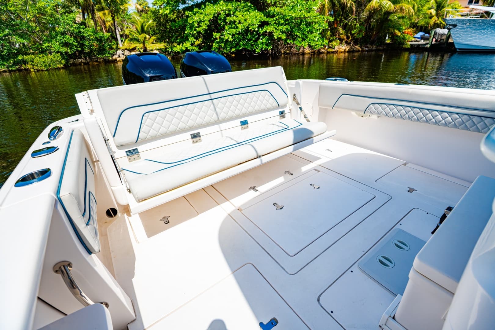 2018 Intrepid 327
