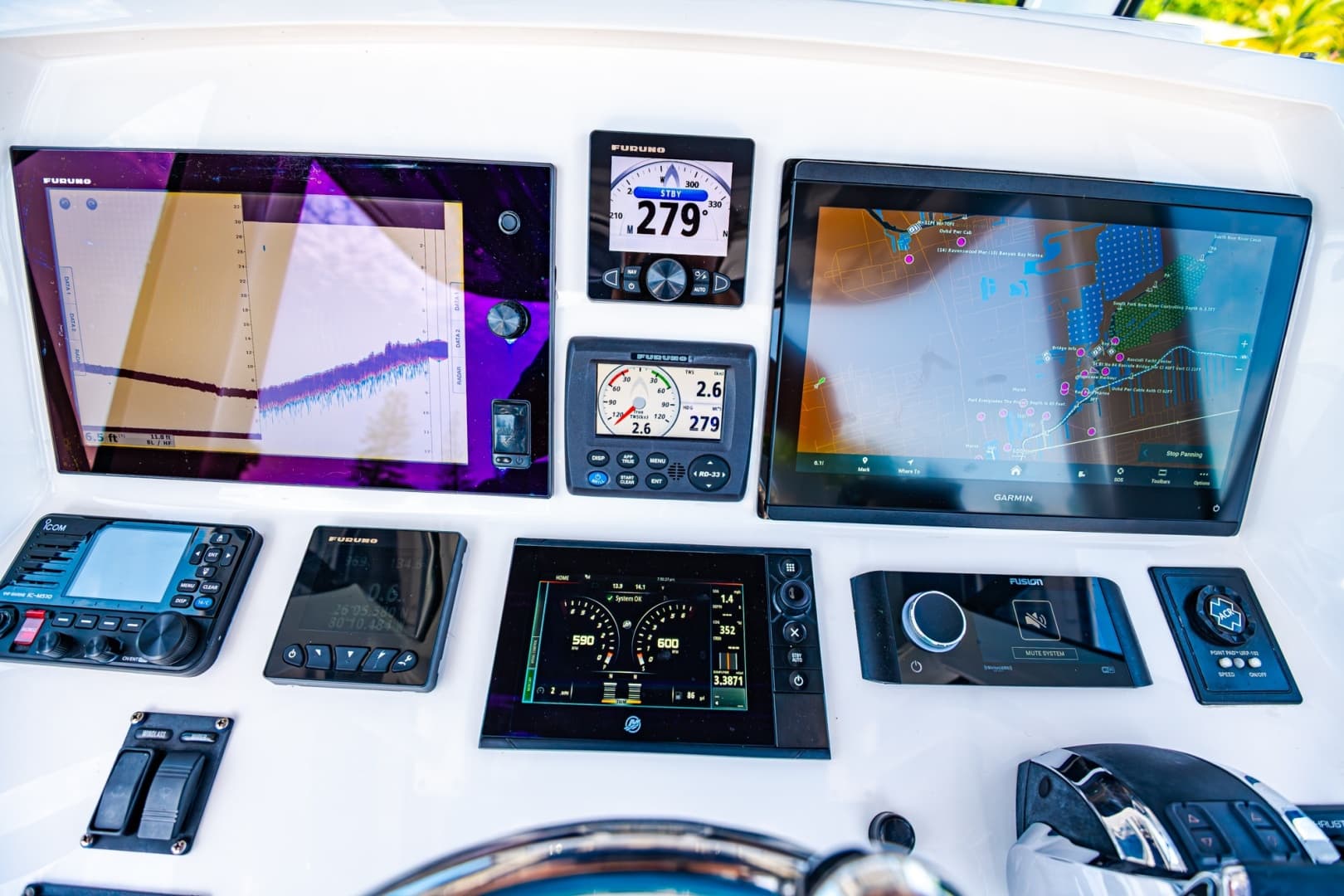 2018 Intrepid 327