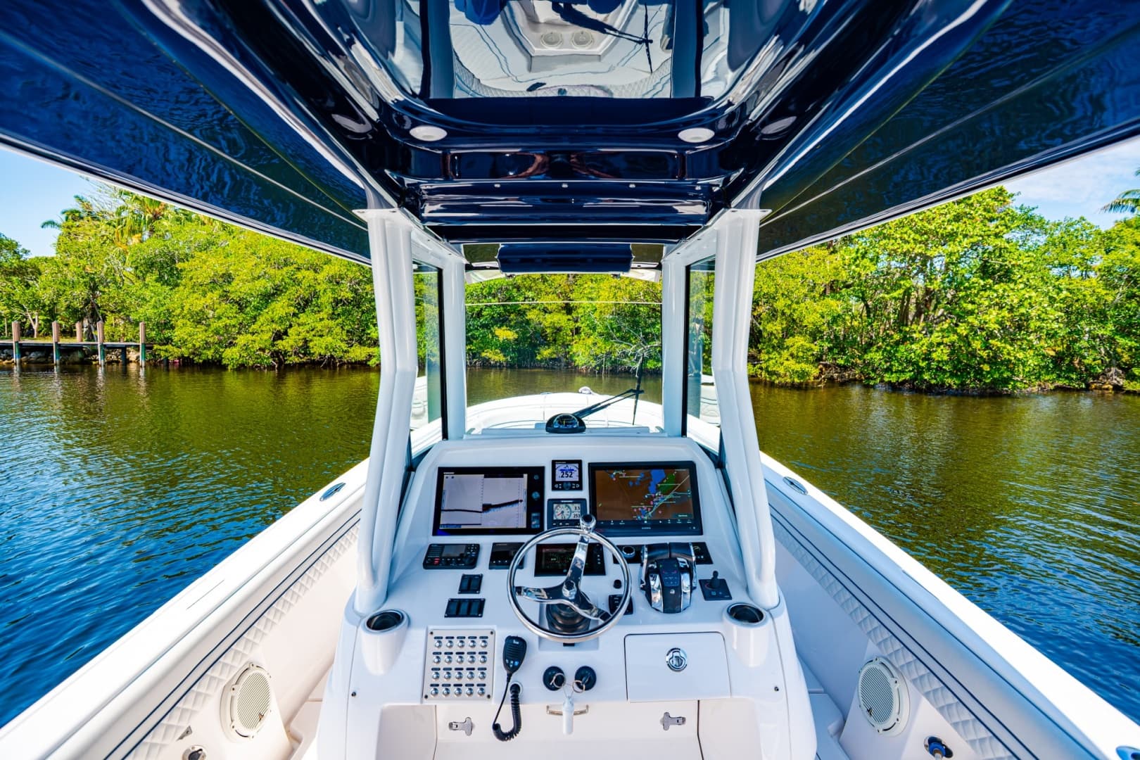 2018 Intrepid 327