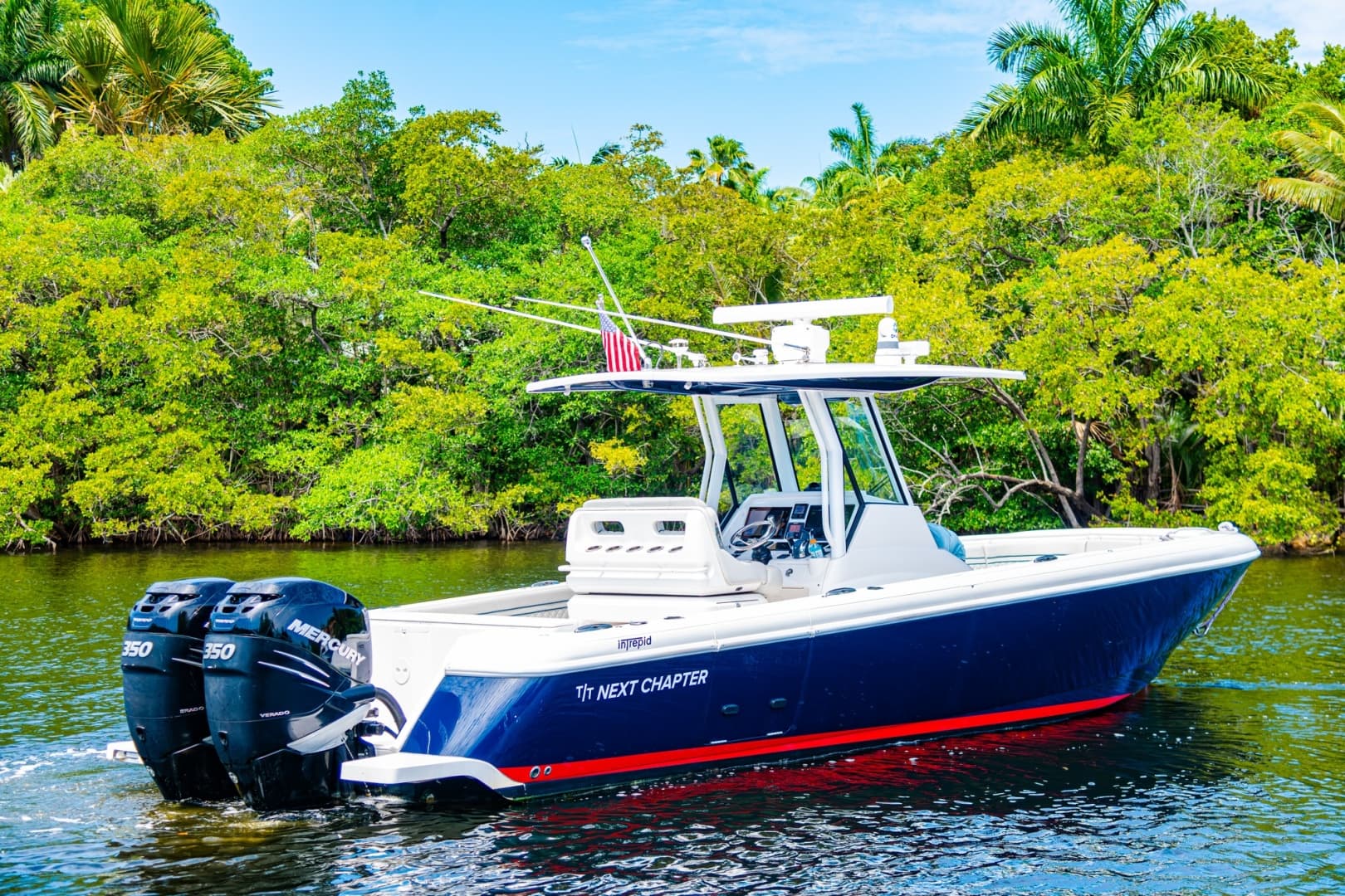 2018 Intrepid 327