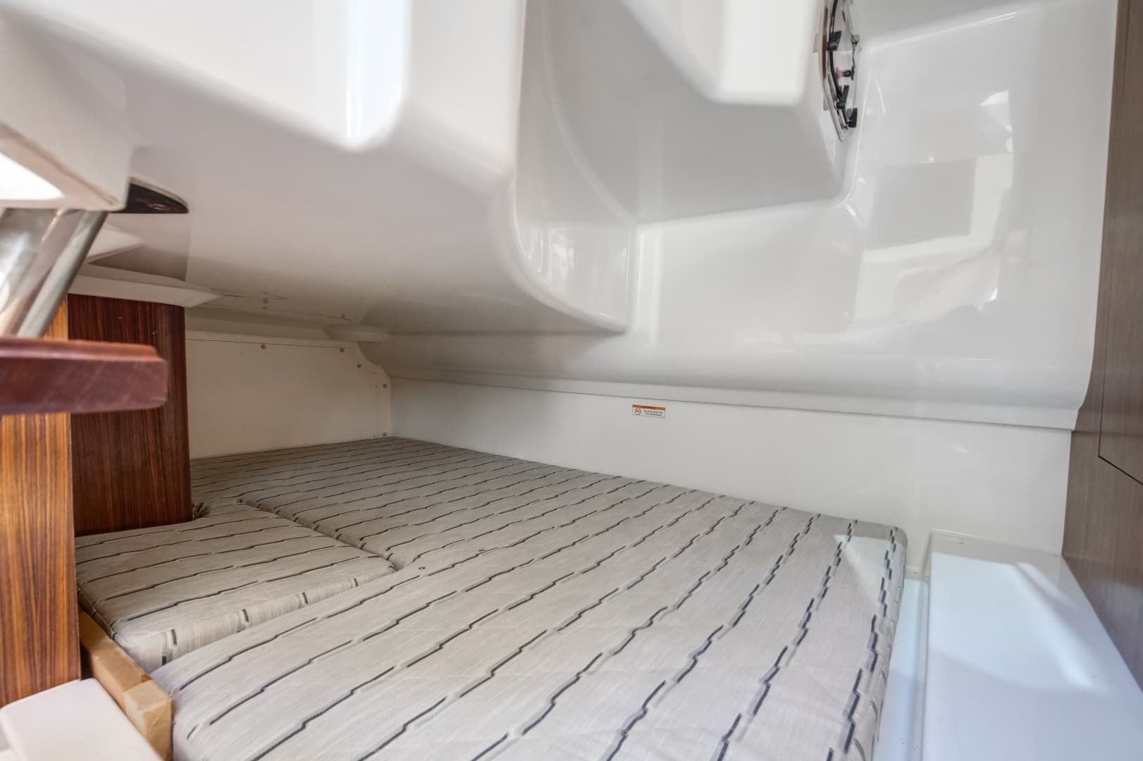 Pursuit 37 - Irish Ayes - Cabin