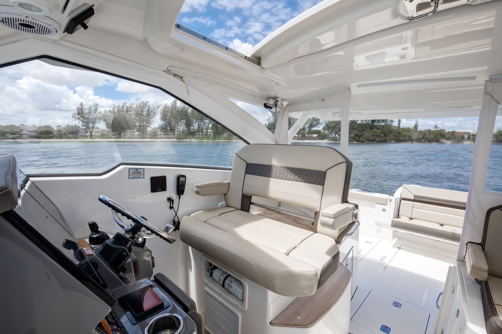 Pursuit 37 - Irish Ayes - Helm Deck, Helm Chair