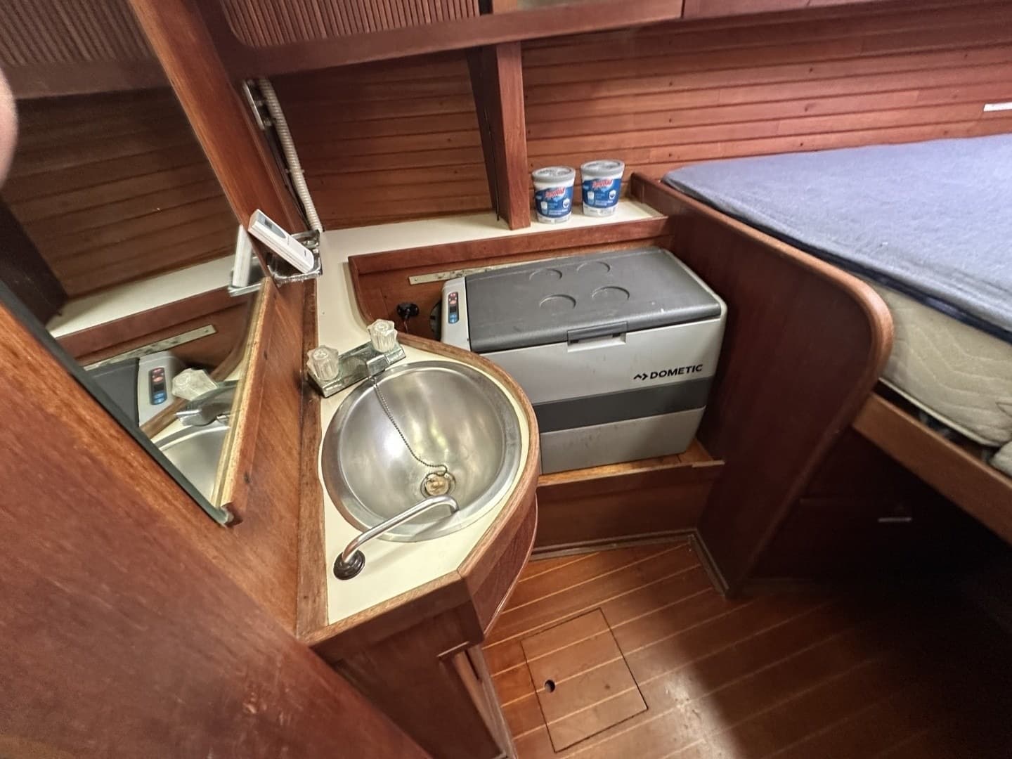 1991 Sabre 425