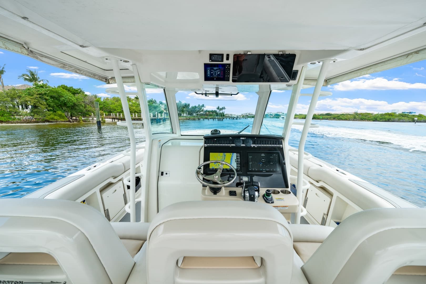 2018 Boston Whaler 380 Outrage