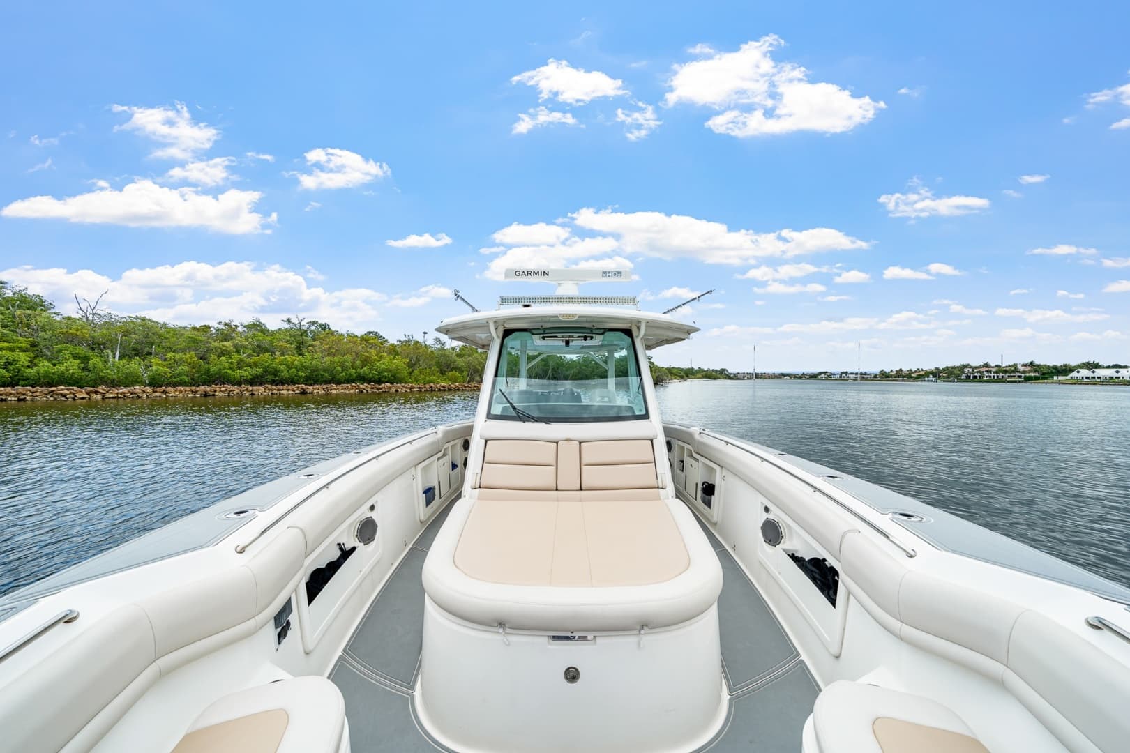 2018 Boston Whaler 380 Outrage