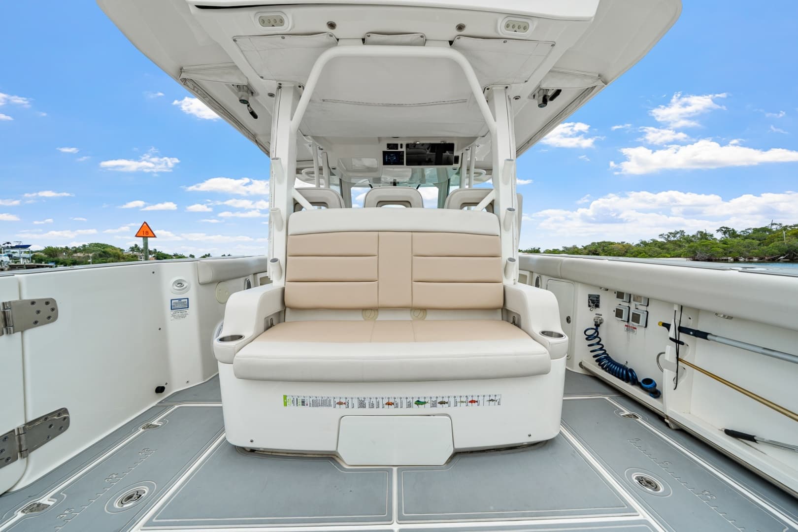 2018 Boston Whaler 380 Outrage