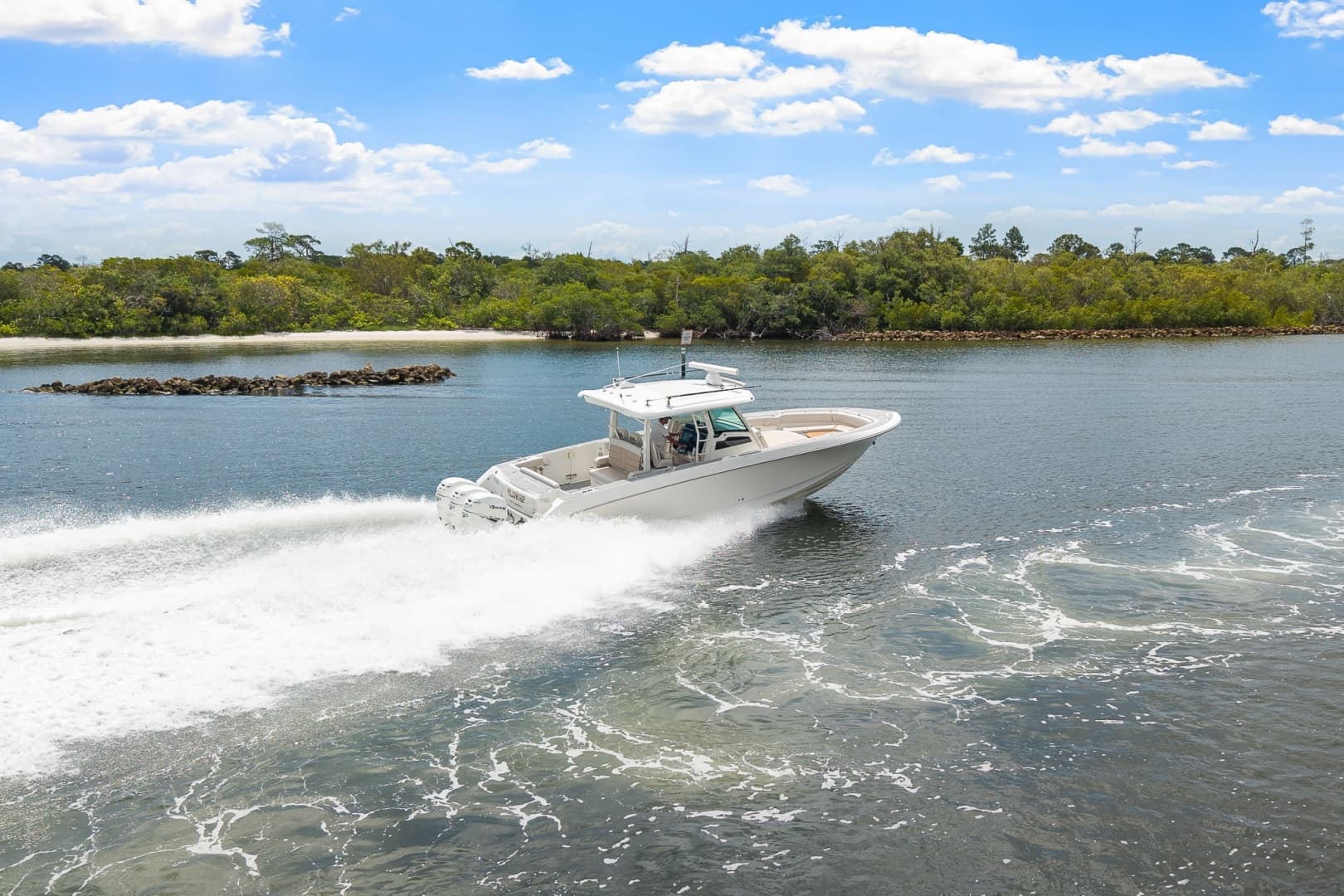 2018 Boston Whaler 380 Outrage