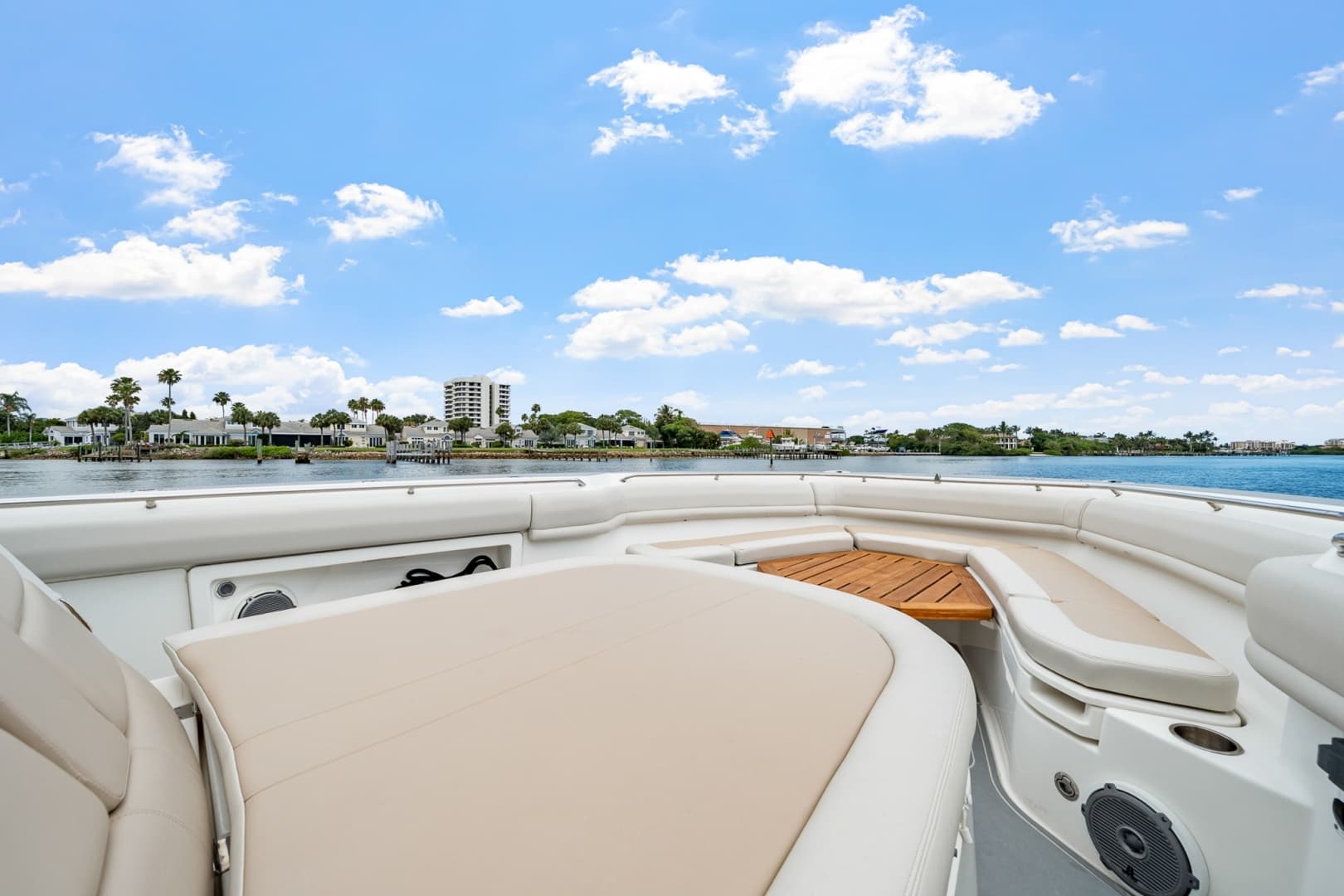 2018 Boston Whaler 380 Outrage
