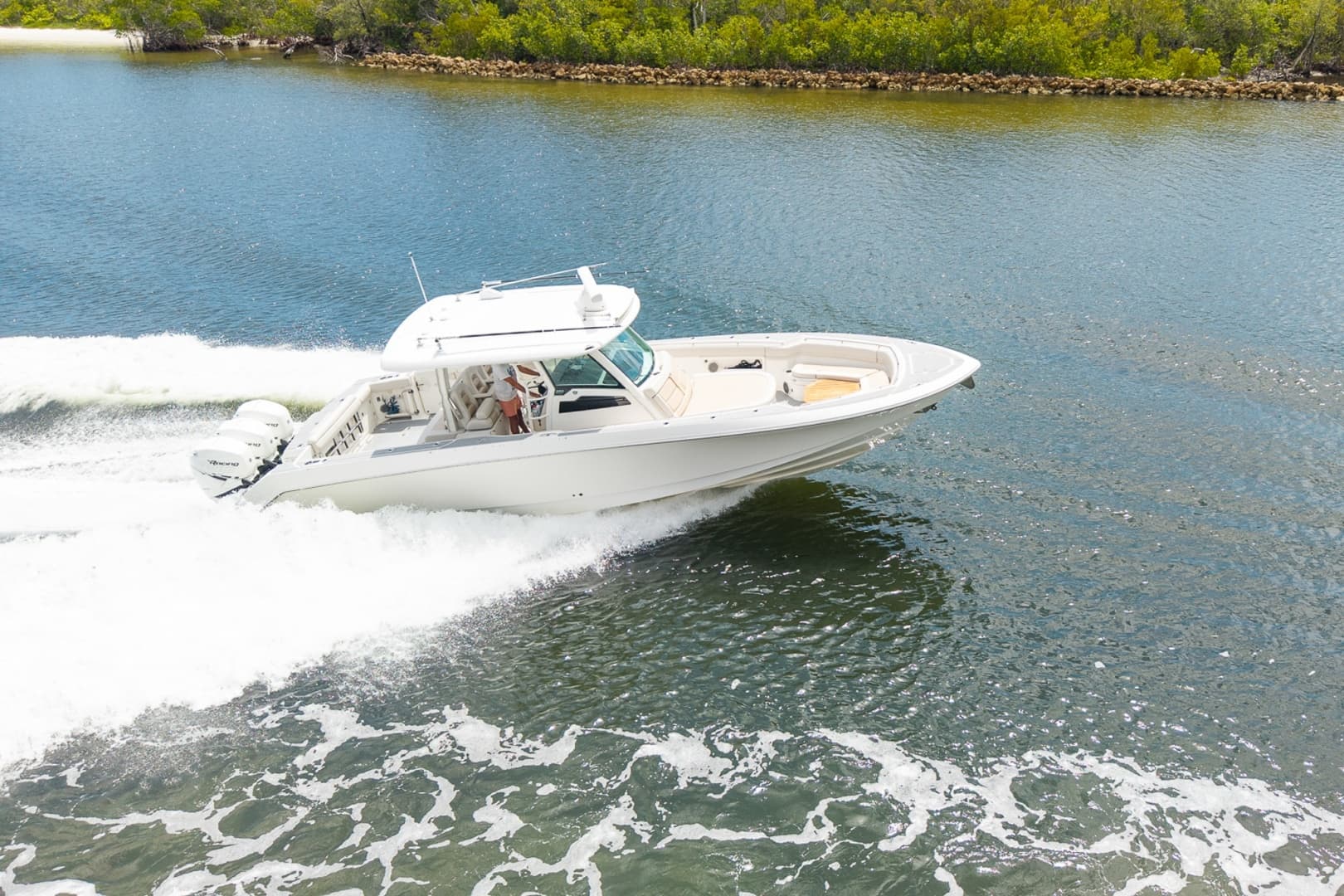 2018 Boston Whaler 380 Outrage