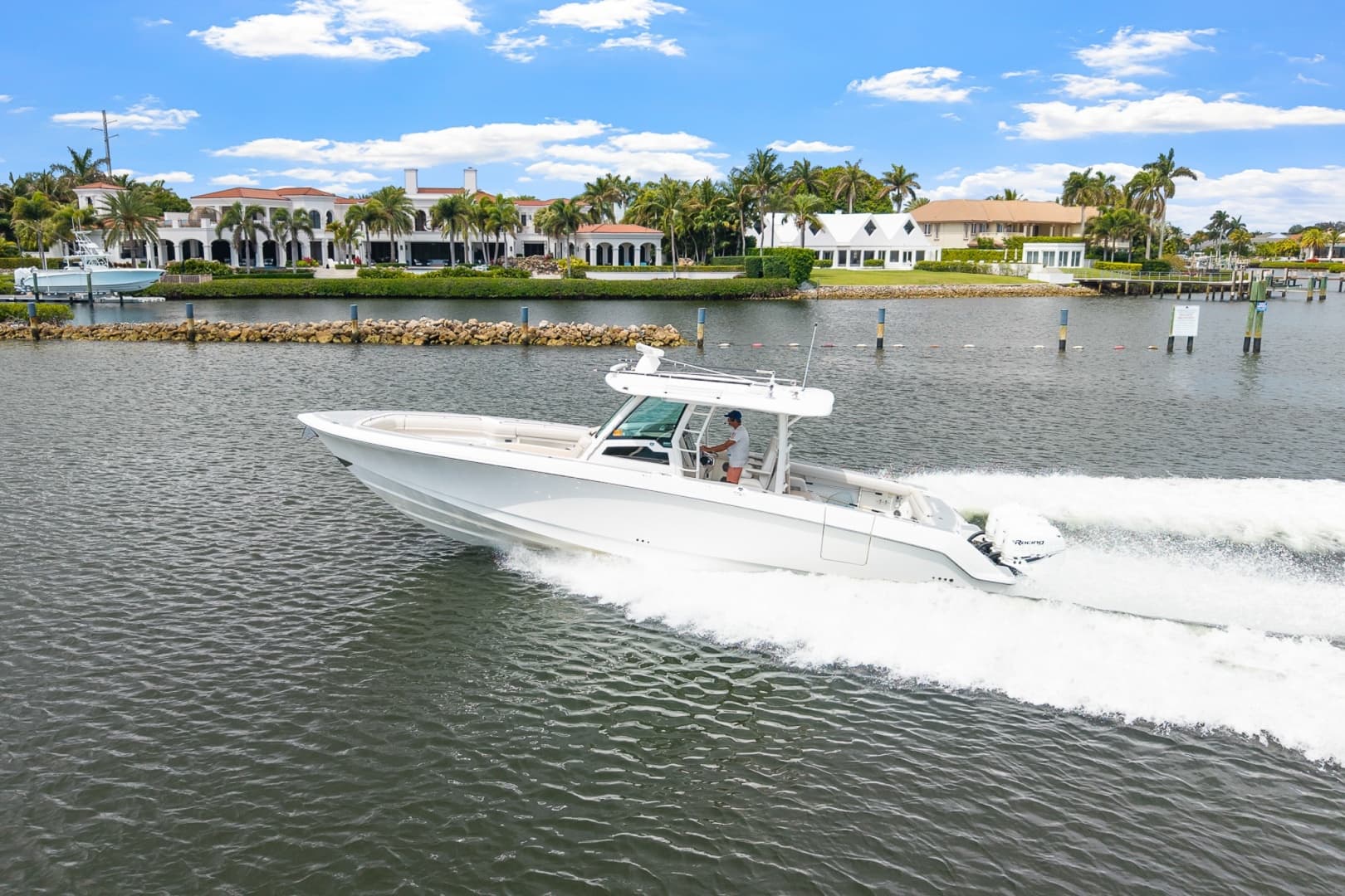2018 Boston Whaler 380 Outrage