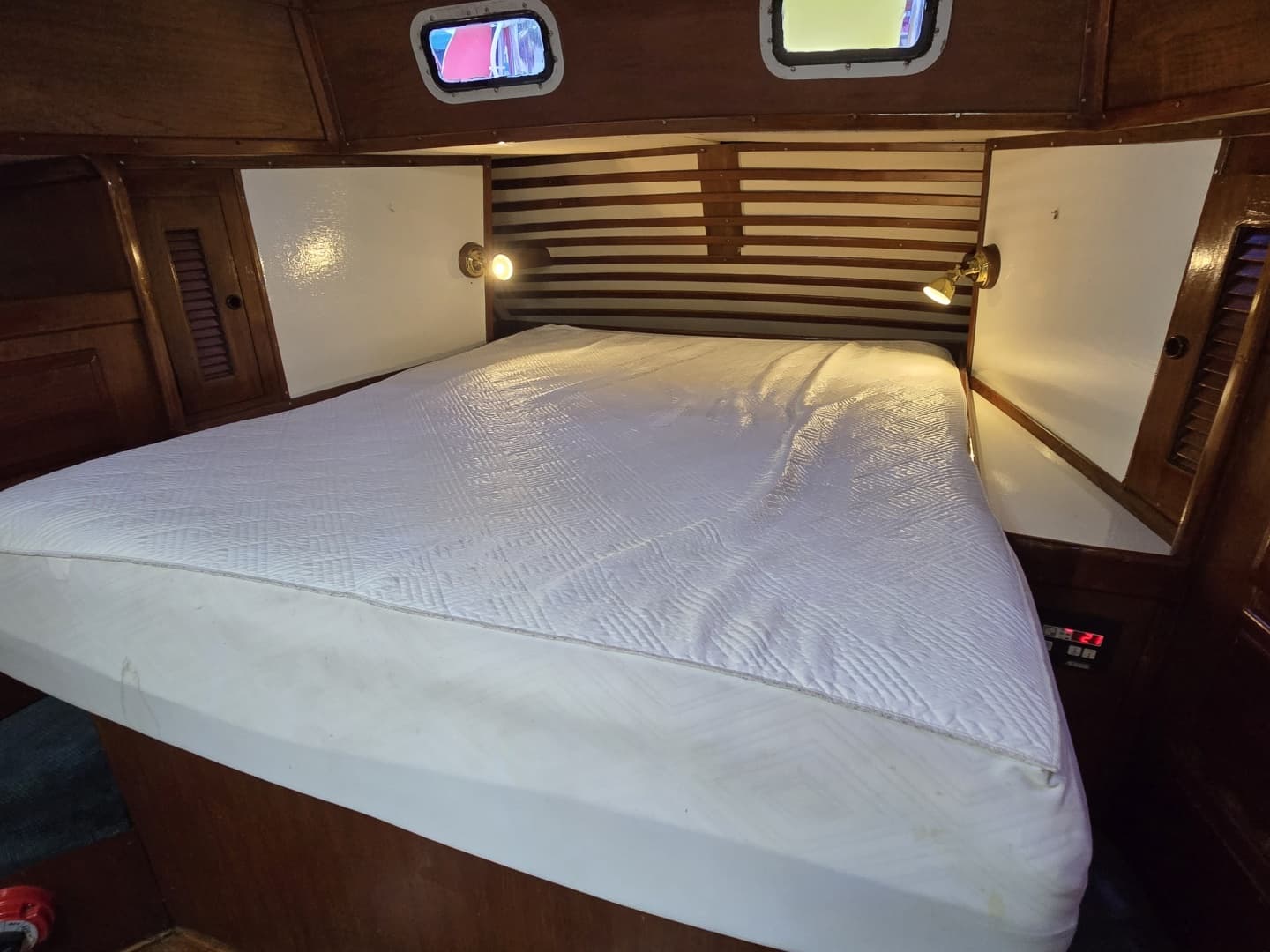 1985 Endeavour 42 CC
