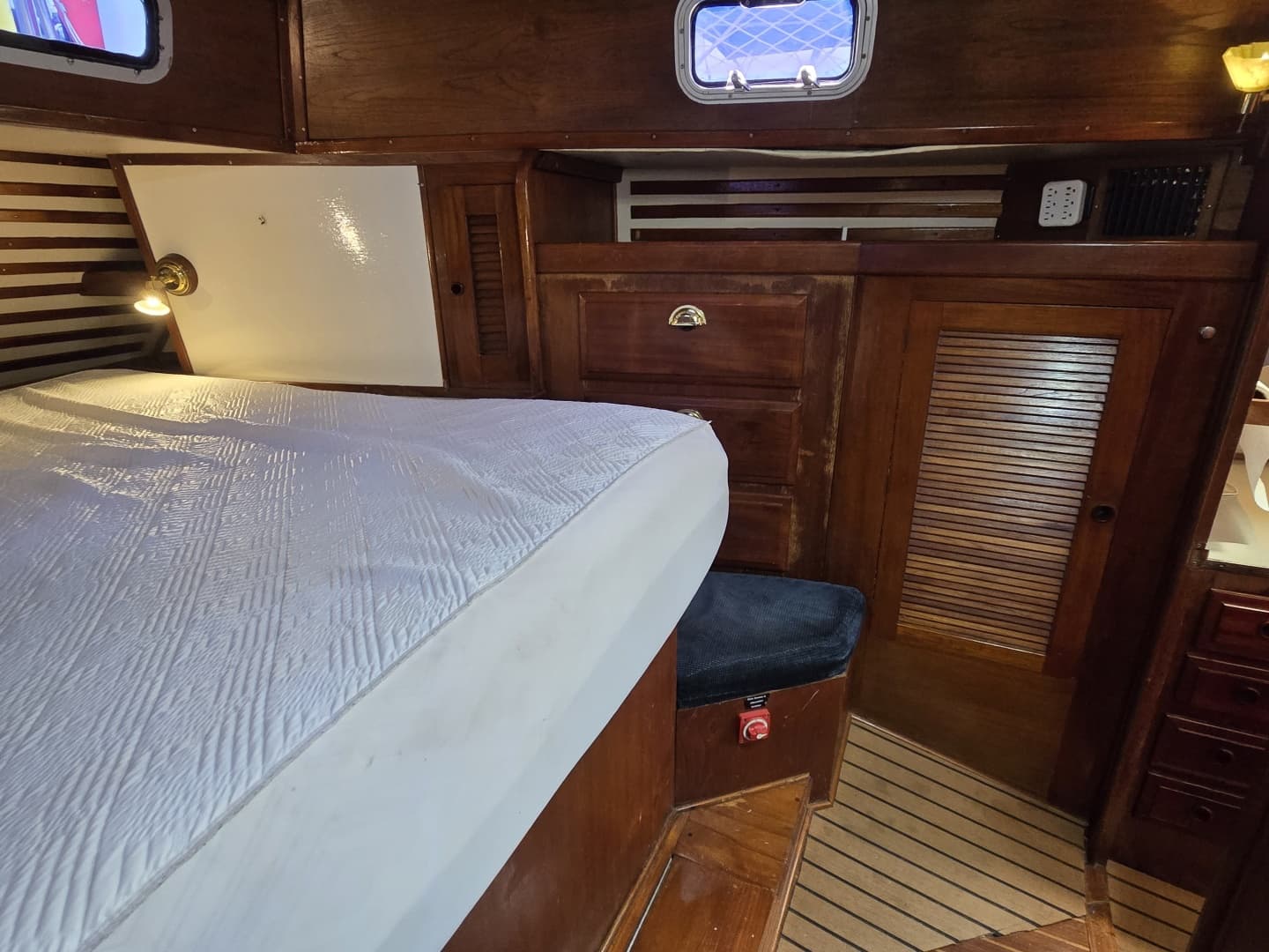 1985 Endeavour 42 CC