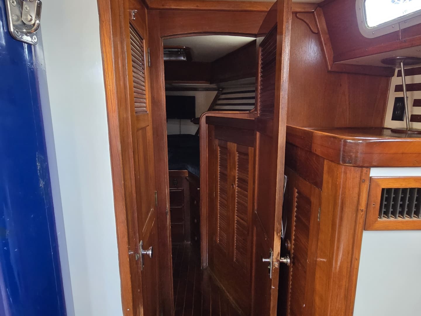 1985 Endeavour 42 CC