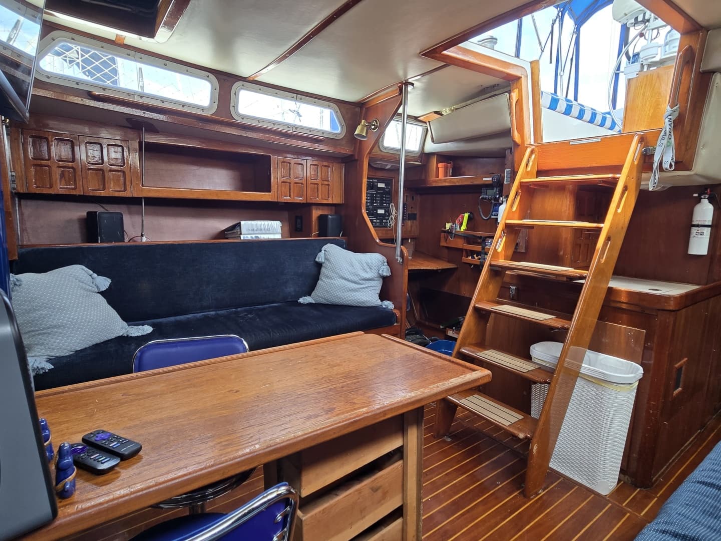 1985 Endeavour 42 CC