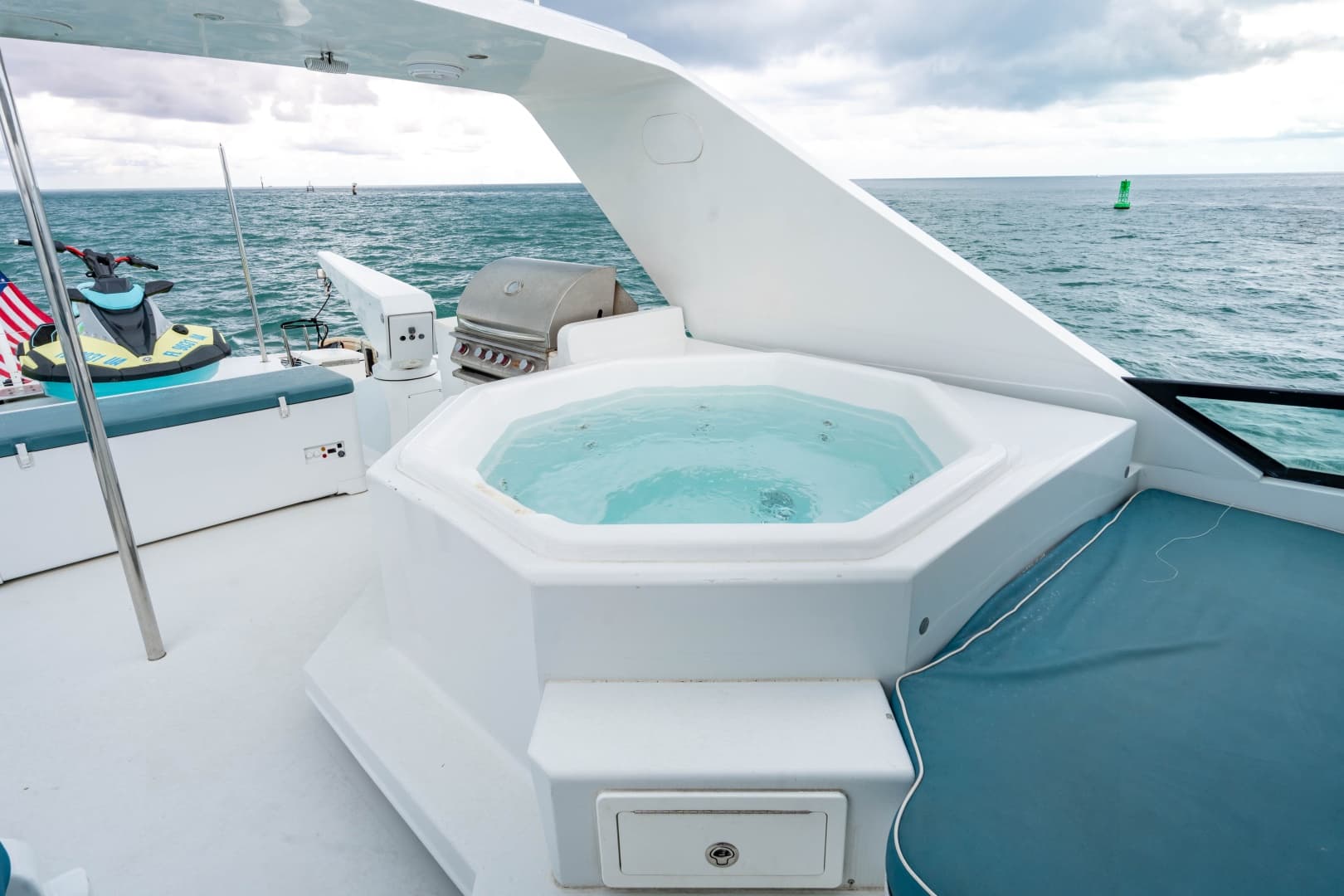 2006 Broward Raised Pilothouse