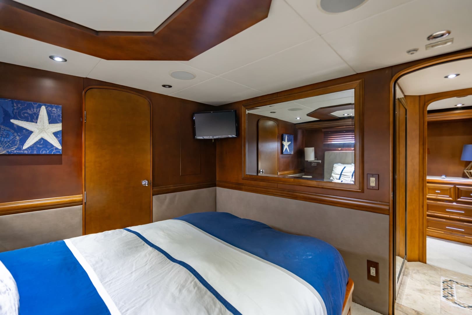 2006 Broward Raised Pilothouse