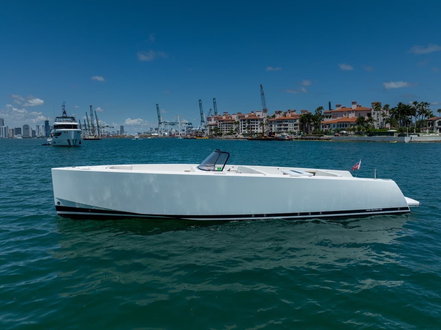 2014 VanDutch 40