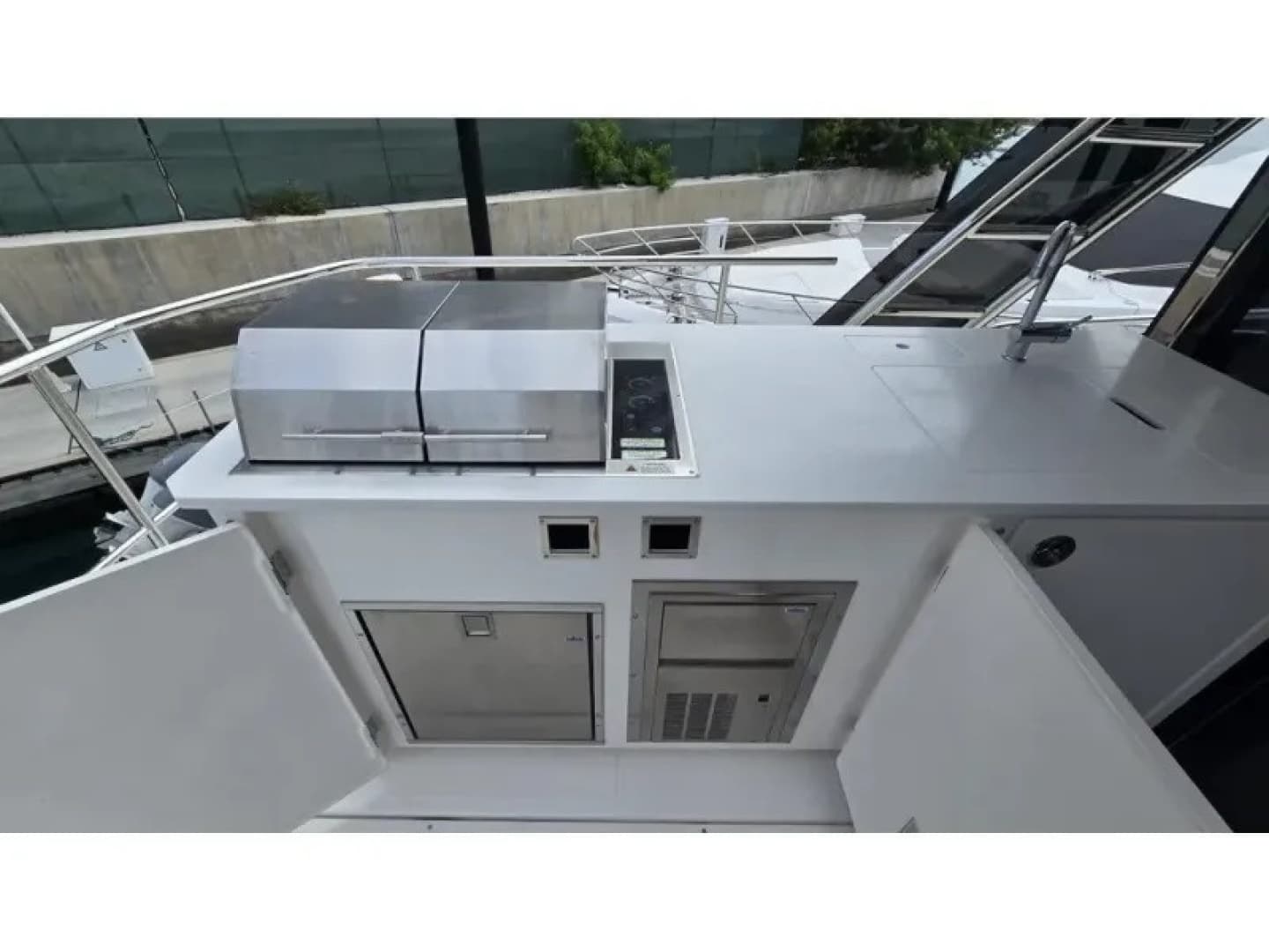 2025 Aquila 54 YACHT